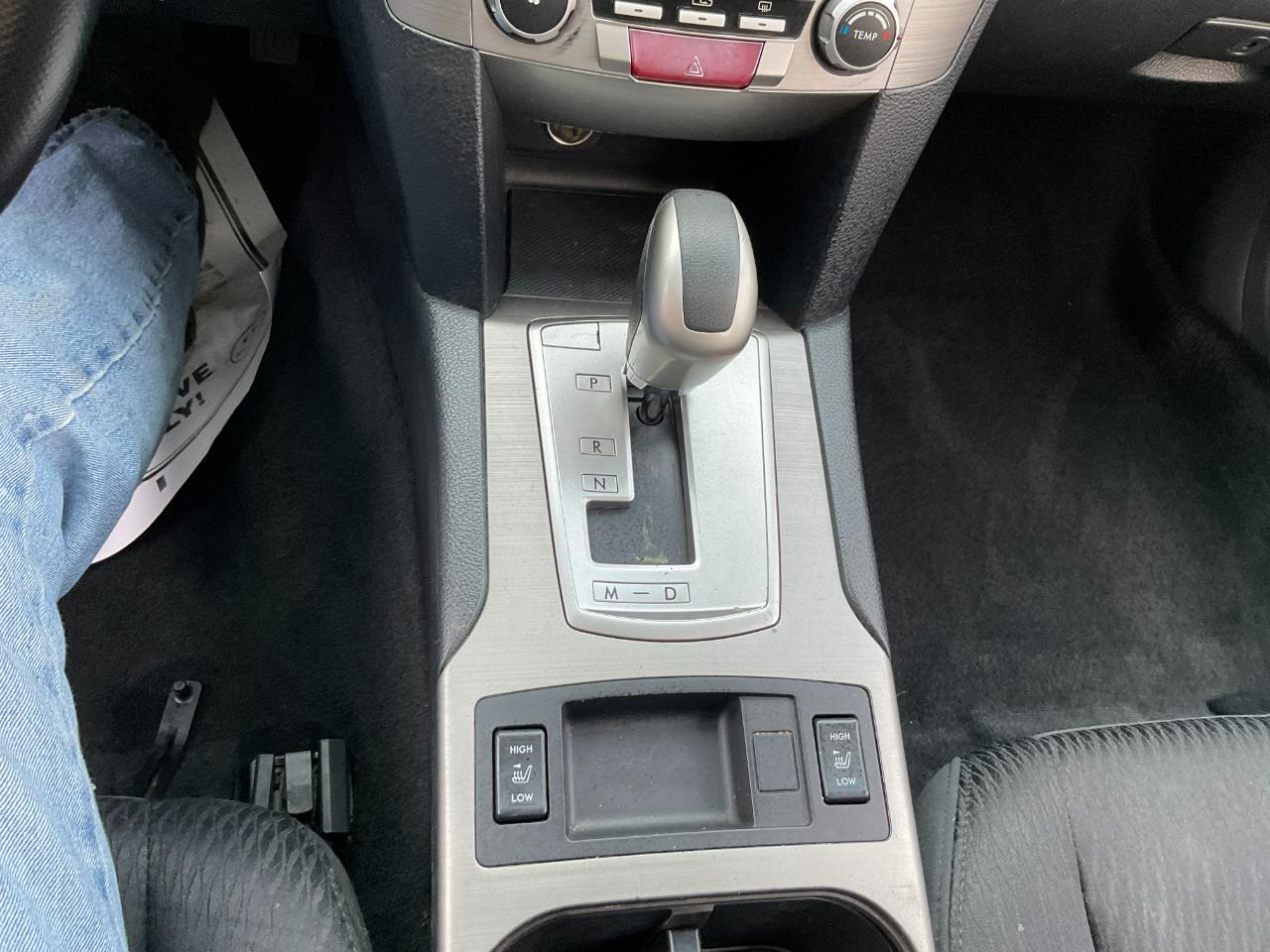 Subaru Legacy 2.5i Premium 2011