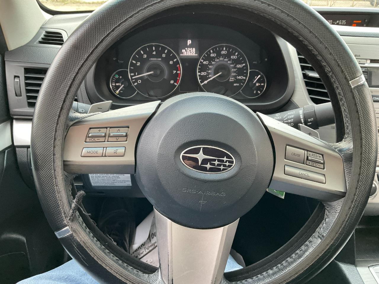 Subaru Legacy 2.5i Premium 2011