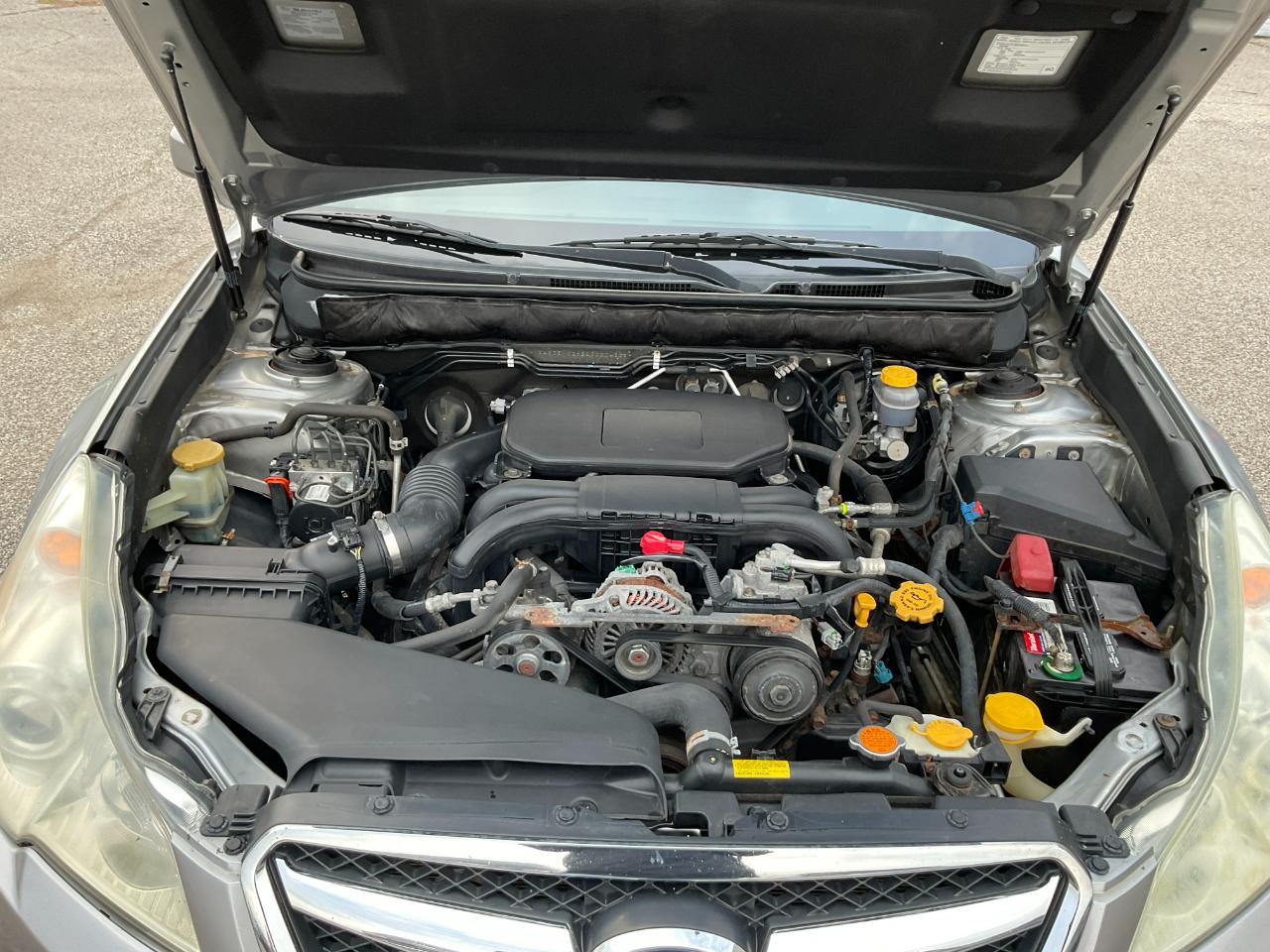 Subaru Legacy 2.5i Premium 2011