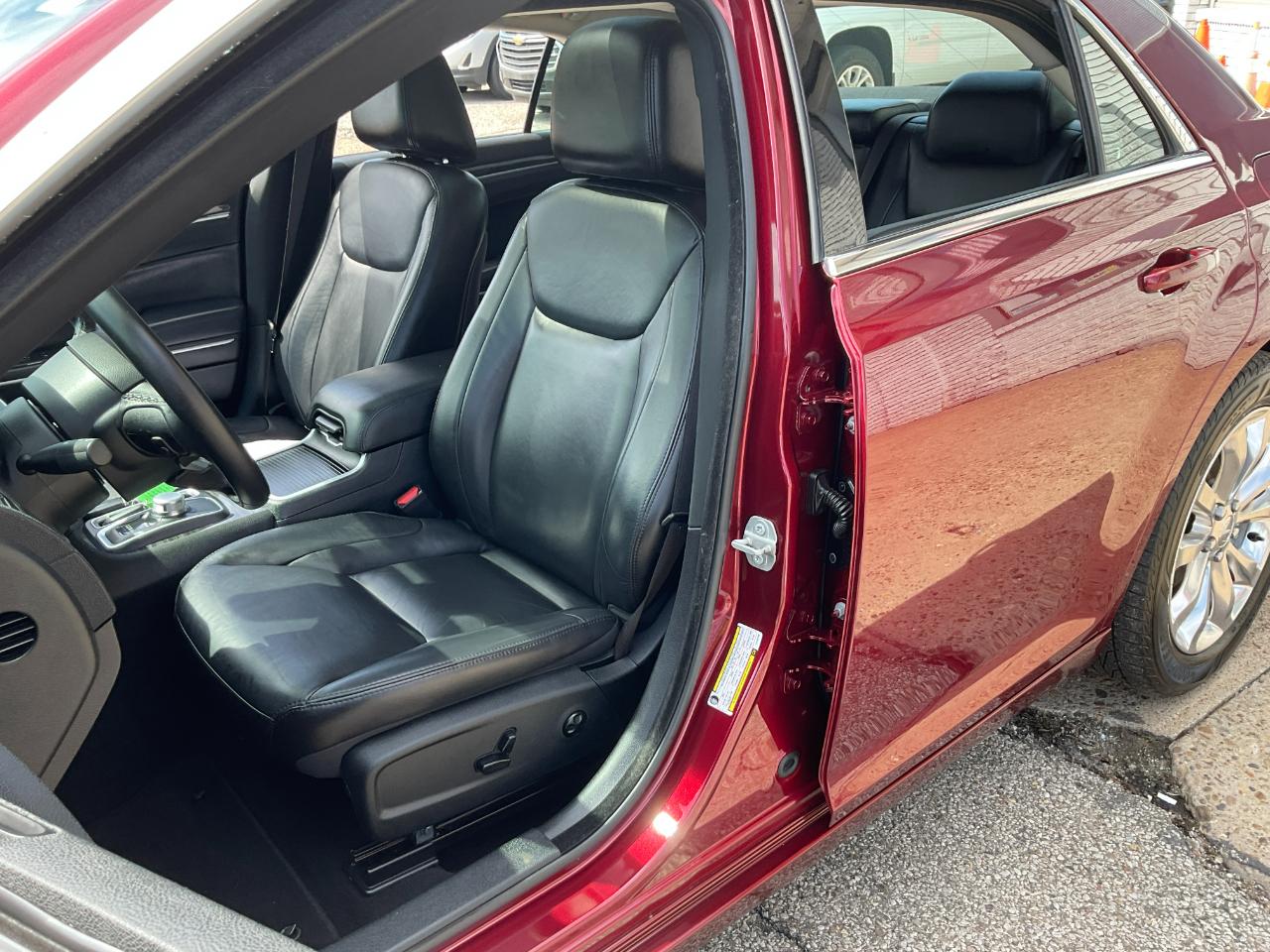 Chrysler 300 Touring L AWD 2020