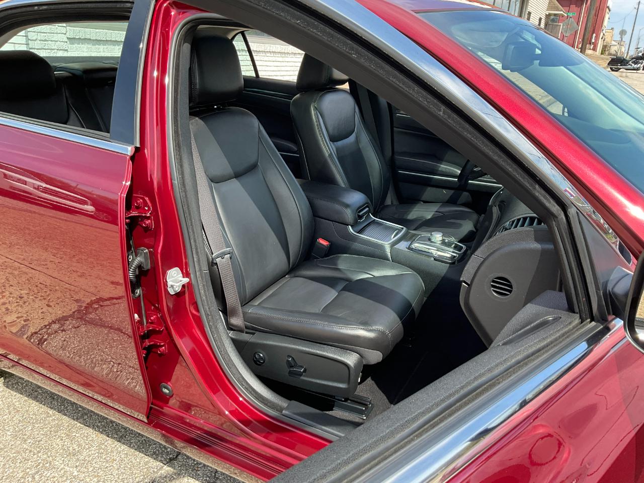 Chrysler 300 Touring L AWD 2020