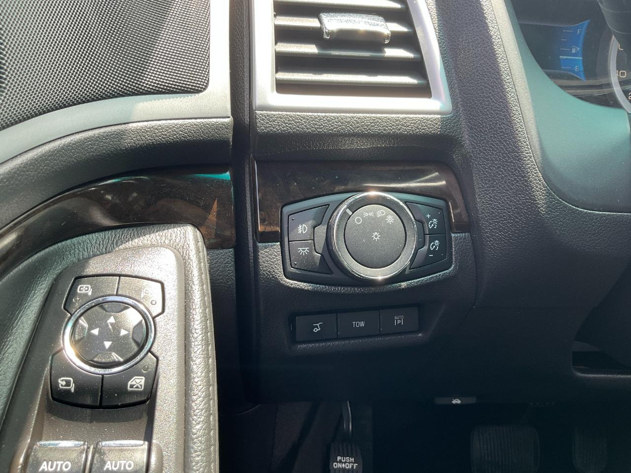 Ford Explorer Limited 4WD 2015