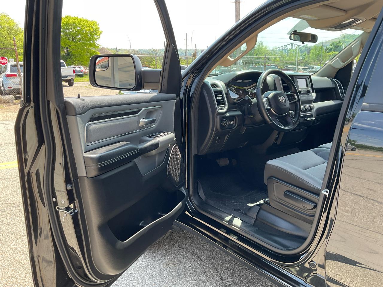 RAM 1500 Big Horn Quad Cab 4WD 2019