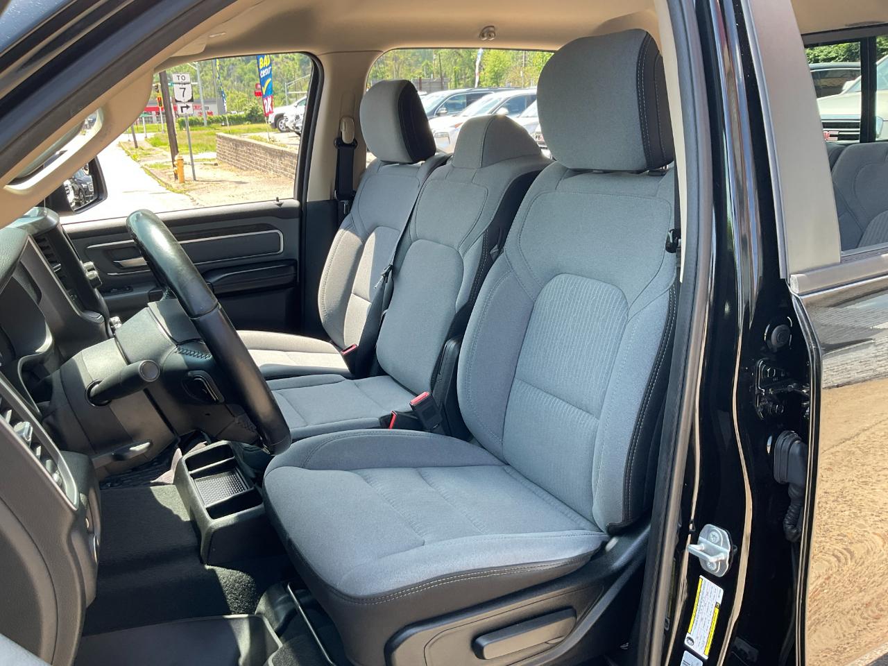 RAM 1500 Big Horn Quad Cab 4WD 2019