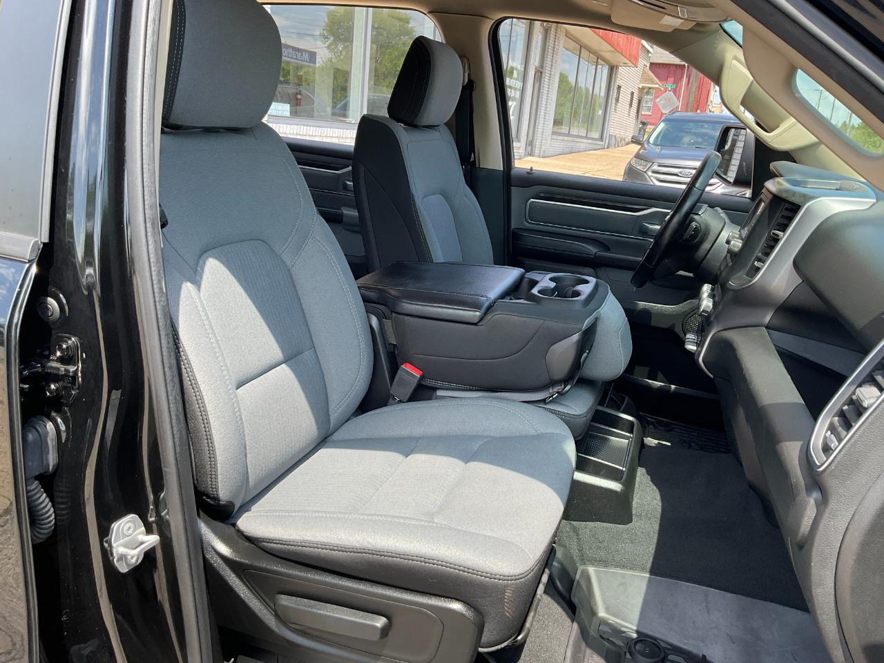 RAM 1500 Big Horn Quad Cab 4WD 2019