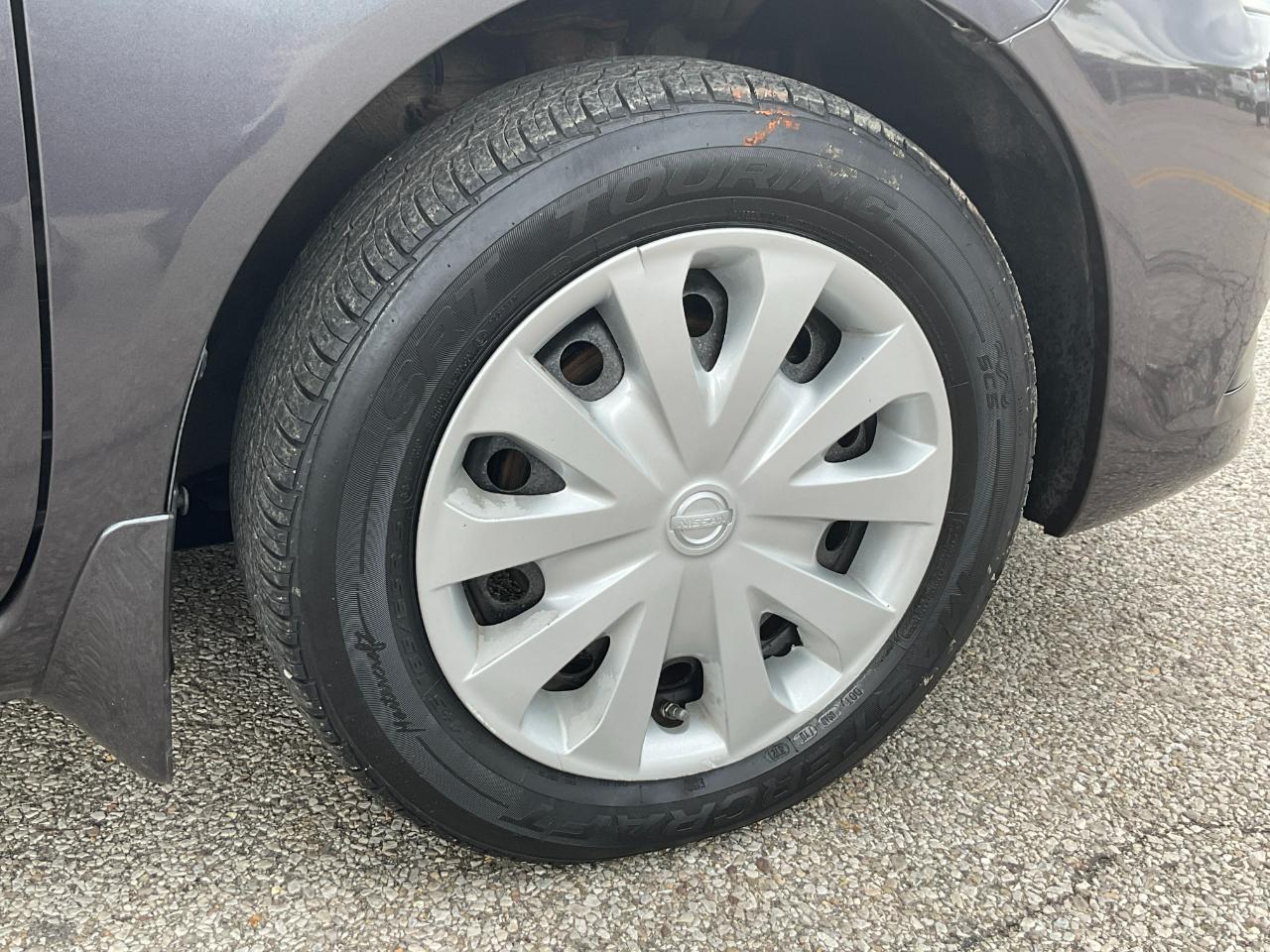 Nissan Versa 1.6 S 5M 2015