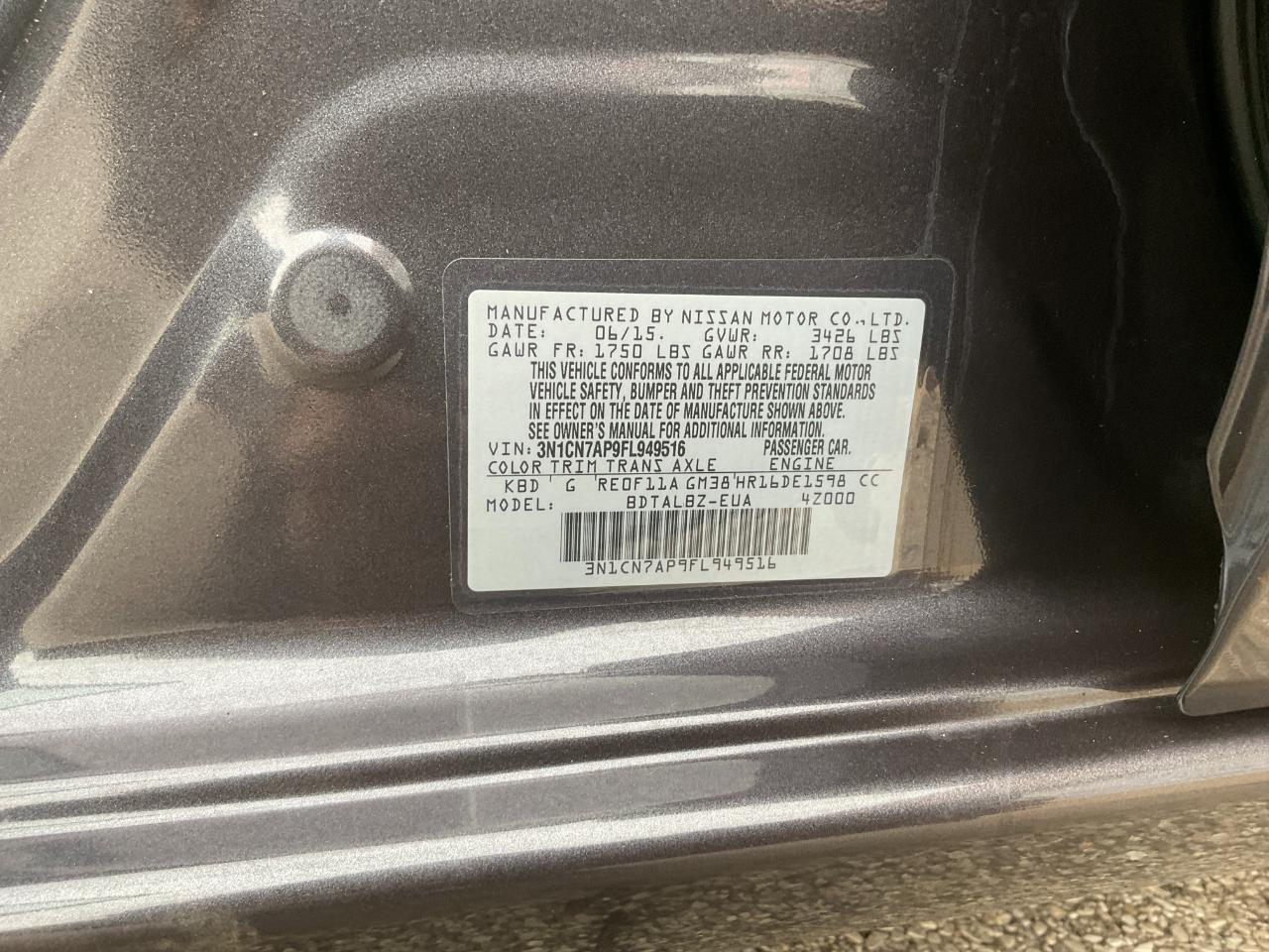 Nissan Versa 1.6 S 5M 2015