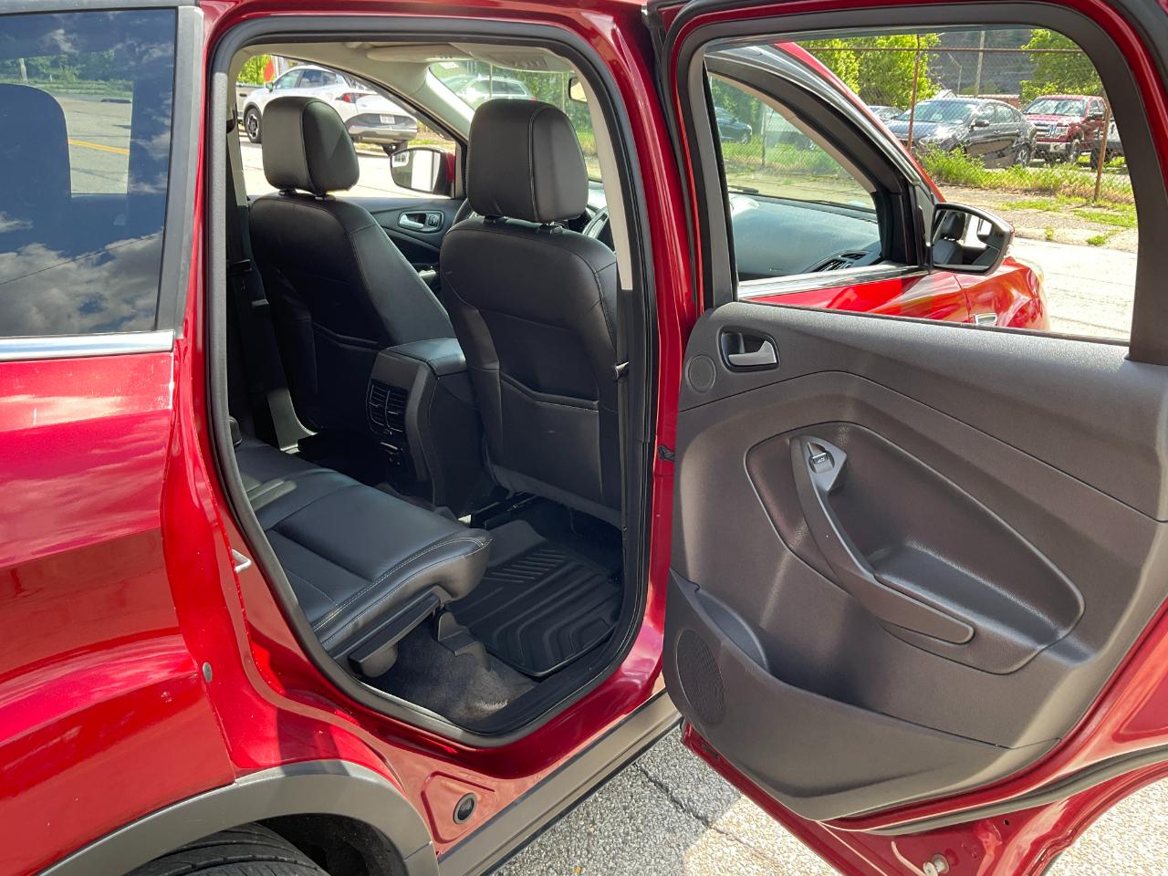 Ford Escape Titanium 4WD 2015