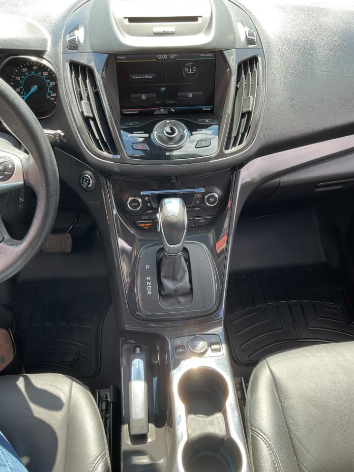 Ford Escape Titanium 4WD 2015