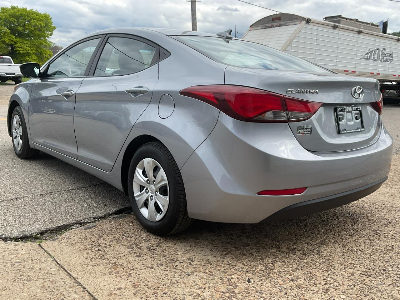 Hyundai Elantra 5dr Sdn GLS Auto 2016