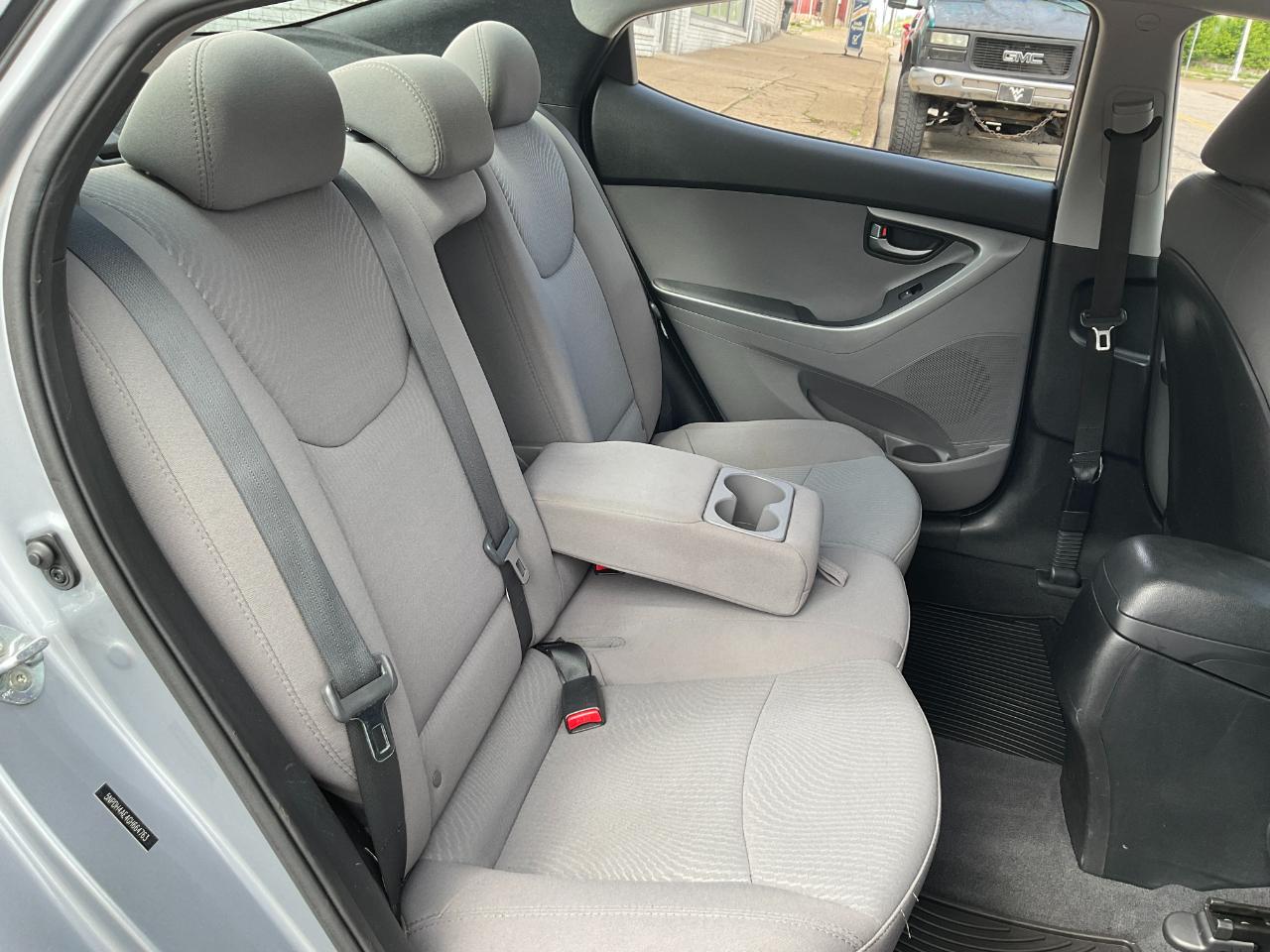 Hyundai Elantra 5dr Sdn GLS Auto 2016