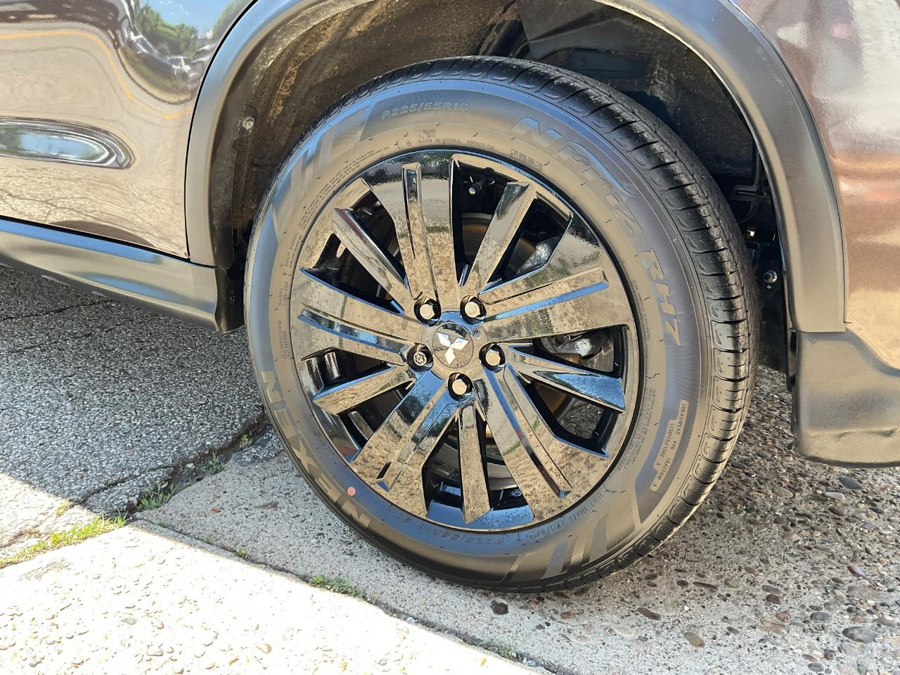 Mitsubishi Outlander Sport 2.0 ES 4WD 2024