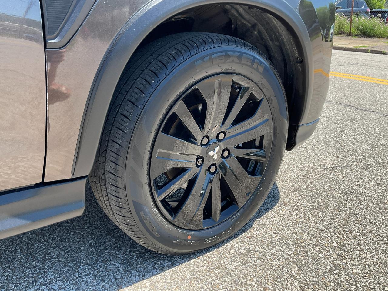 Mitsubishi Outlander Sport 2.0 ES 4WD 2024