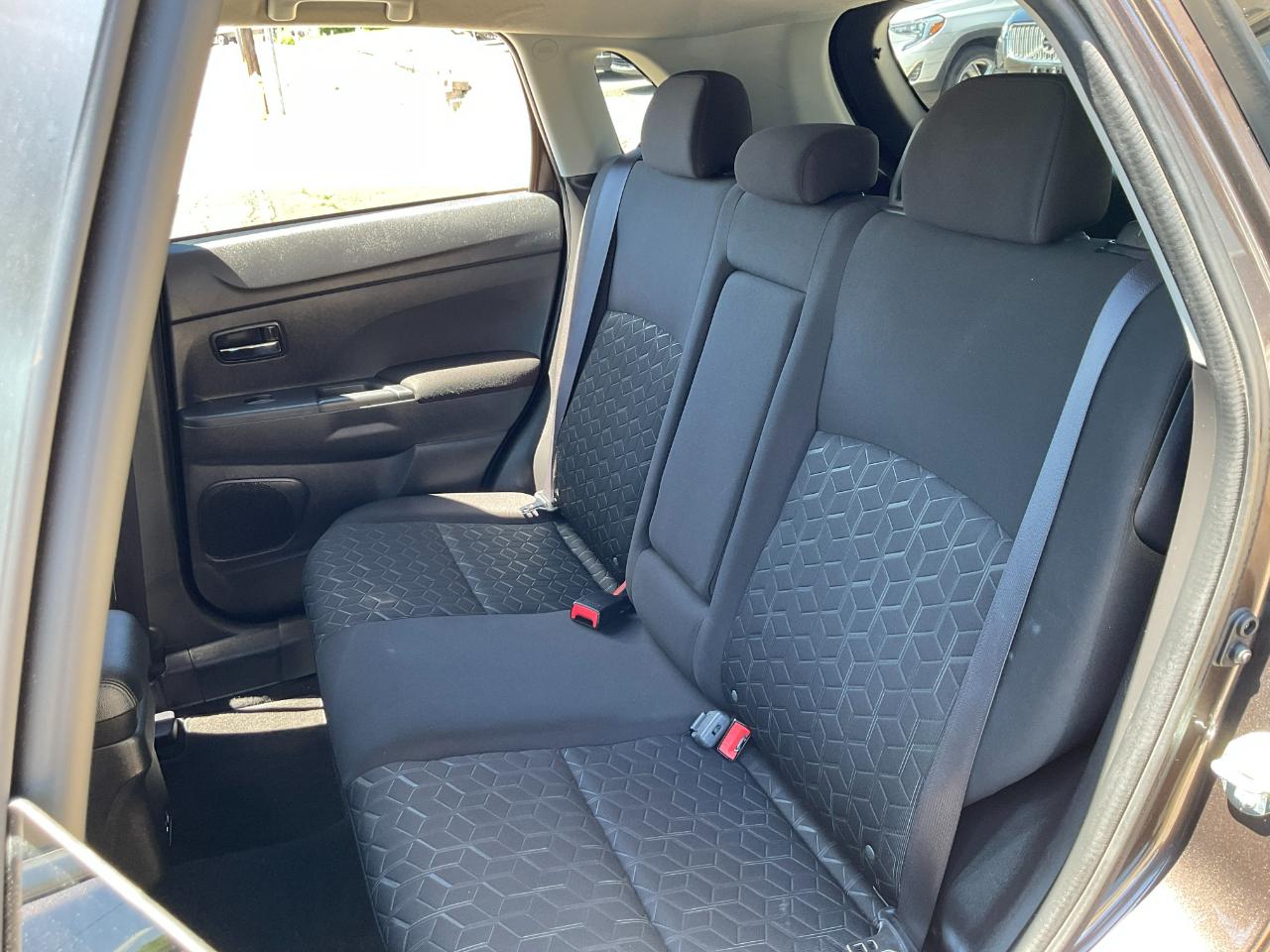 Mitsubishi Outlander Sport 2.0 ES 4WD 2024