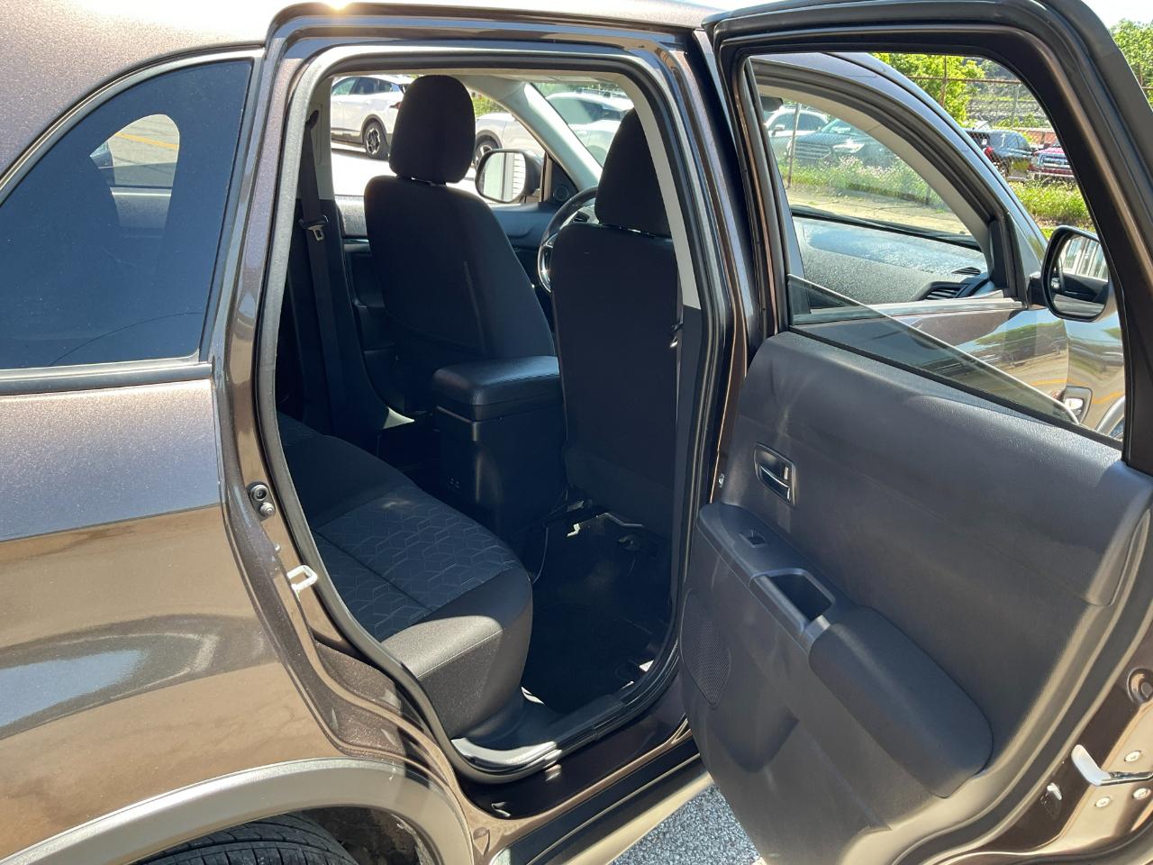 Mitsubishi Outlander Sport 2.0 ES 4WD 2024