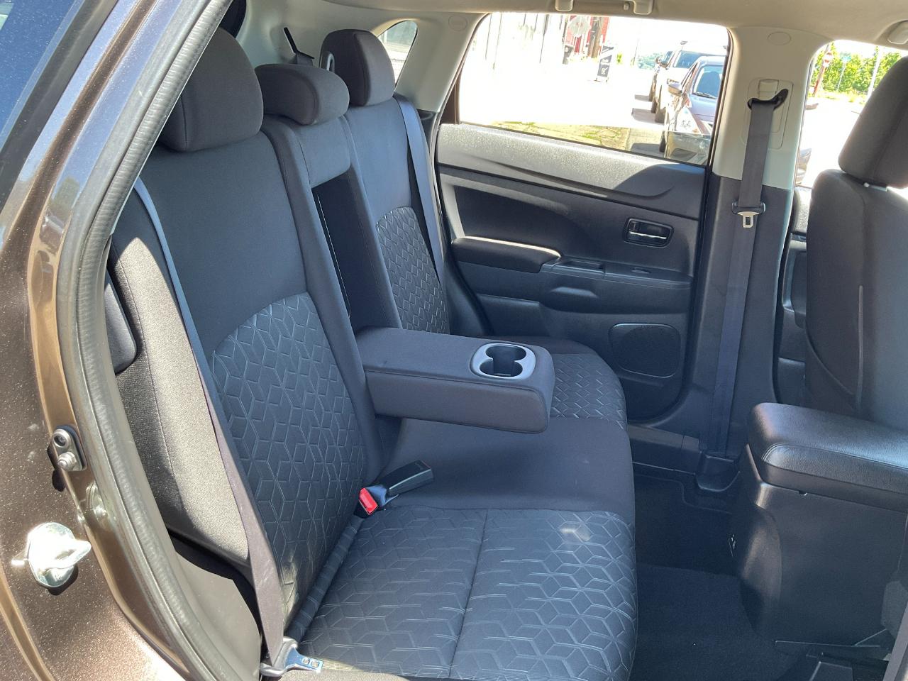 Mitsubishi Outlander Sport 2.0 ES 4WD 2024