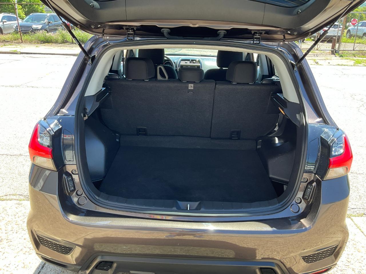 Mitsubishi Outlander Sport 2.0 ES 4WD 2024