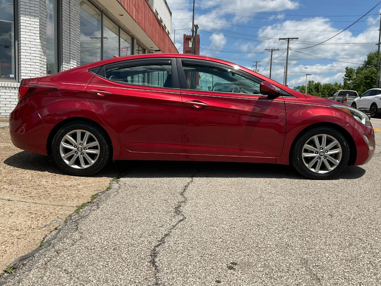 Hyundai Elantra SE 6AT 2016