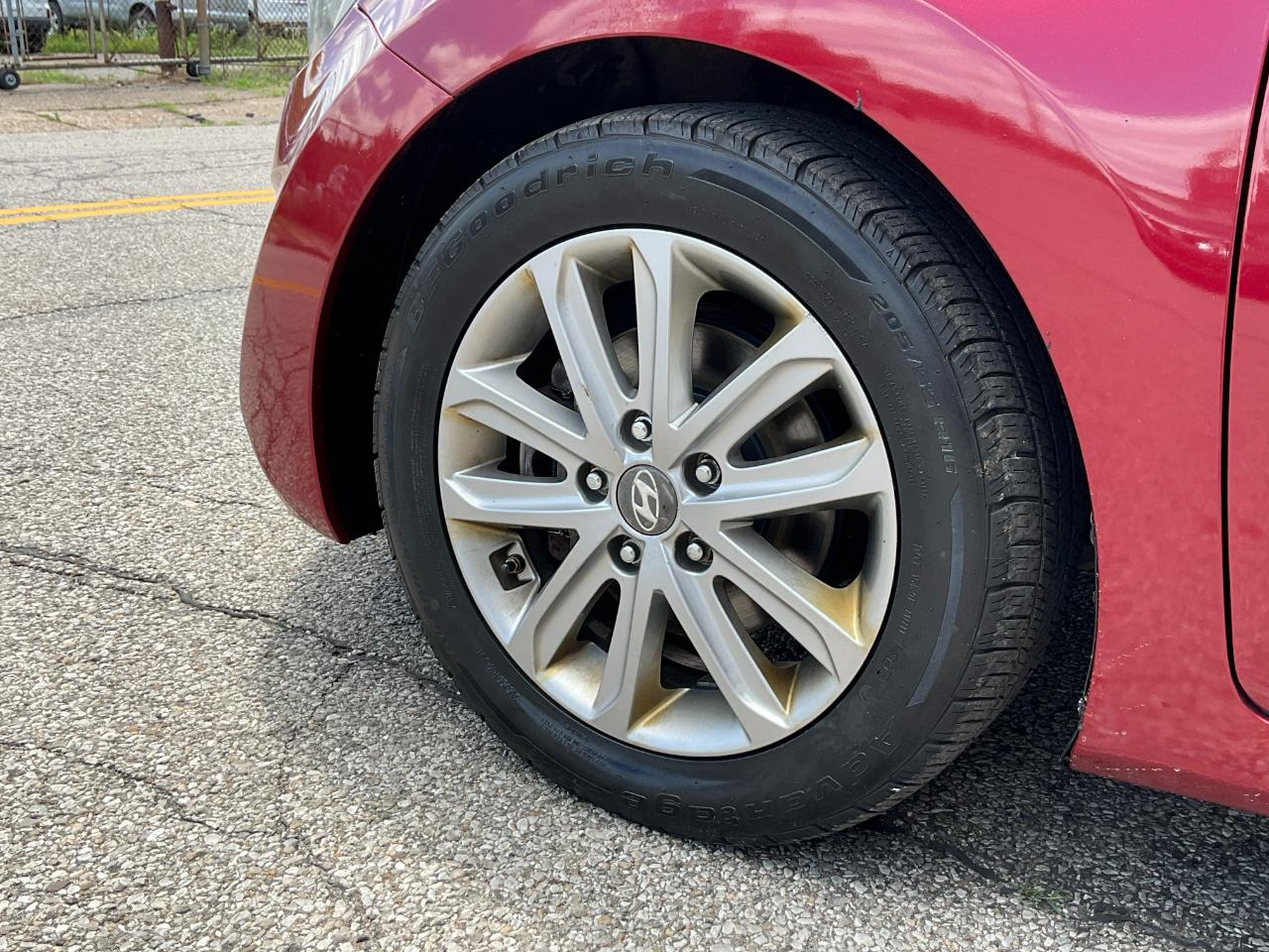 Hyundai Elantra SE 6AT 2016