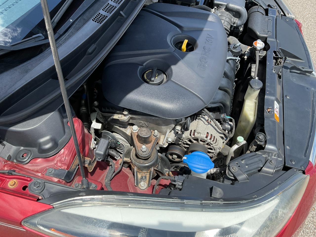 Hyundai Elantra SE 6AT 2016