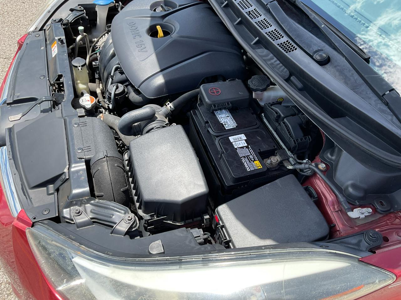 Hyundai Elantra SE 6AT 2016