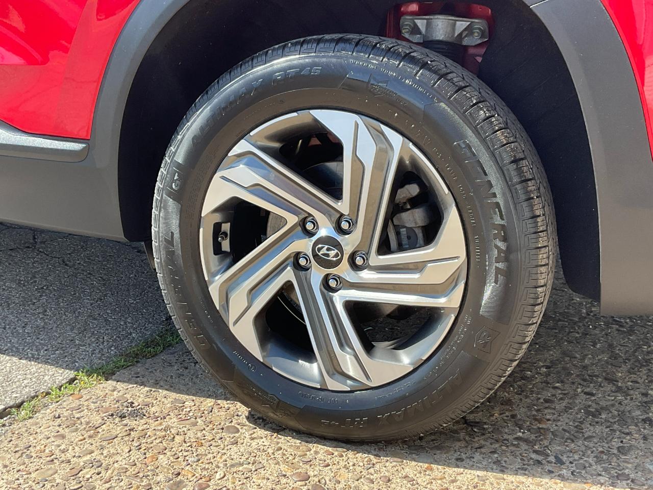 Hyundai Santa Fe SE AWD 2021