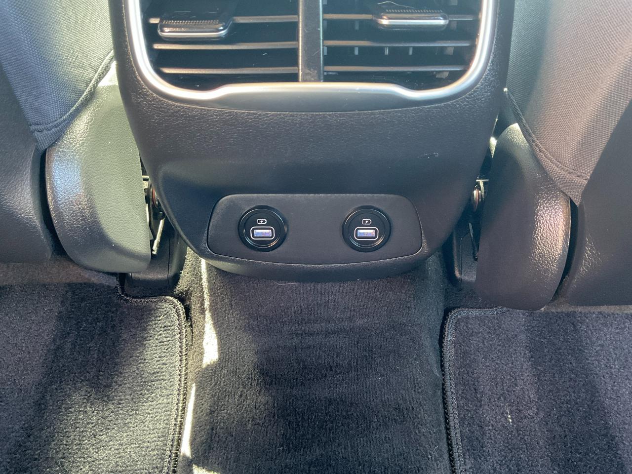 Hyundai Santa Fe SE AWD 2021