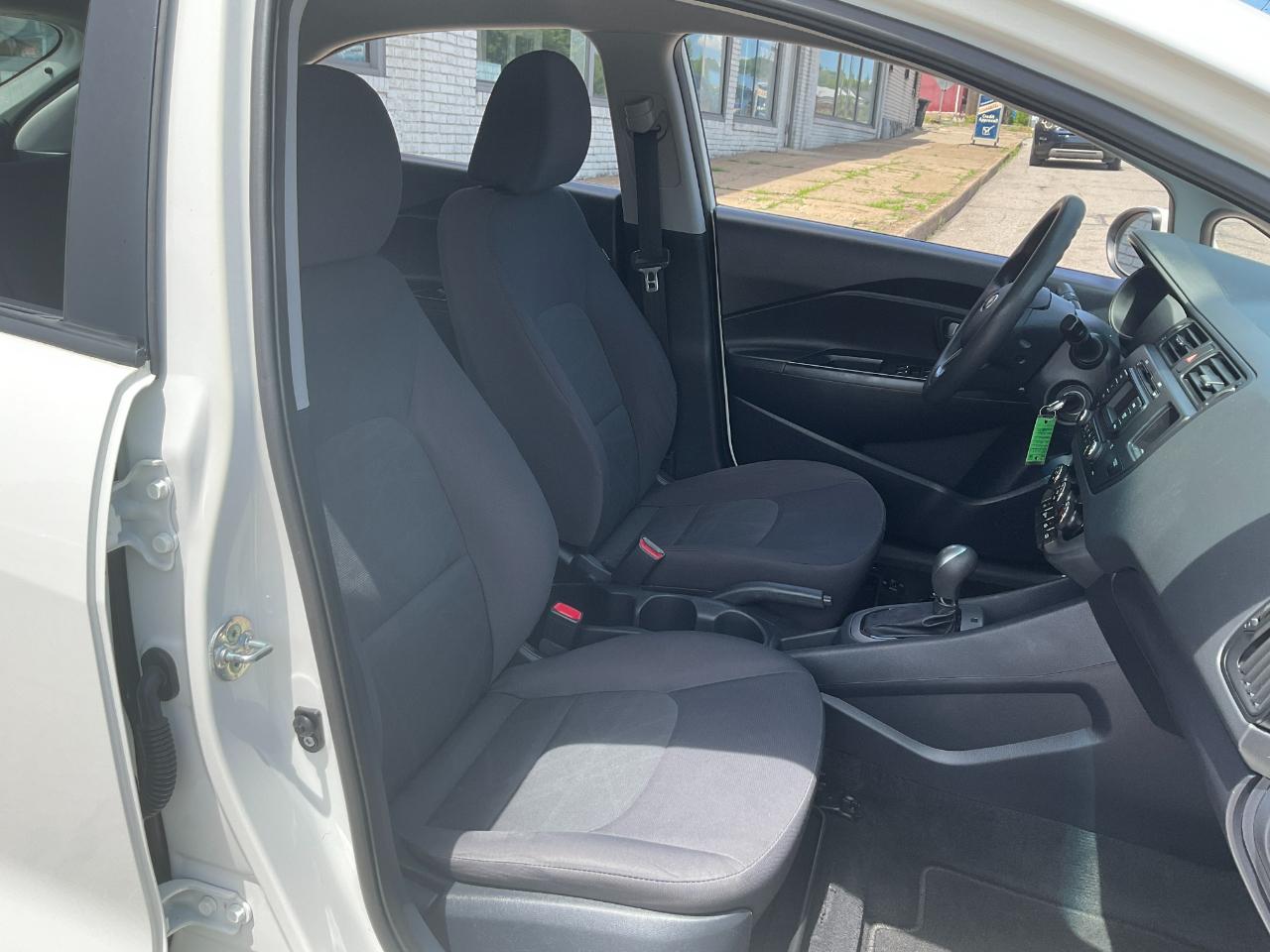 Kia Rio5 LX 2014