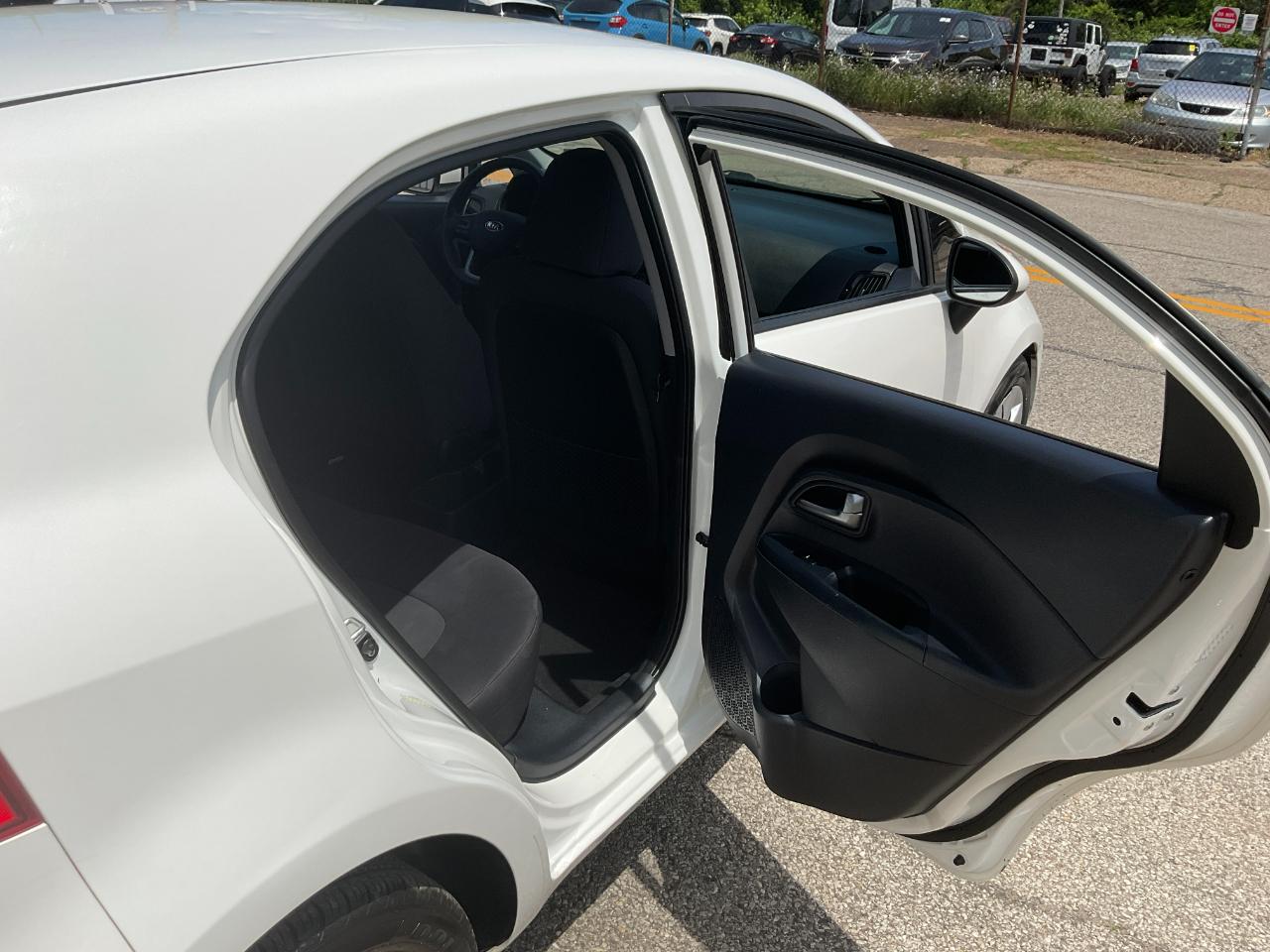 Kia Rio5 LX 2014