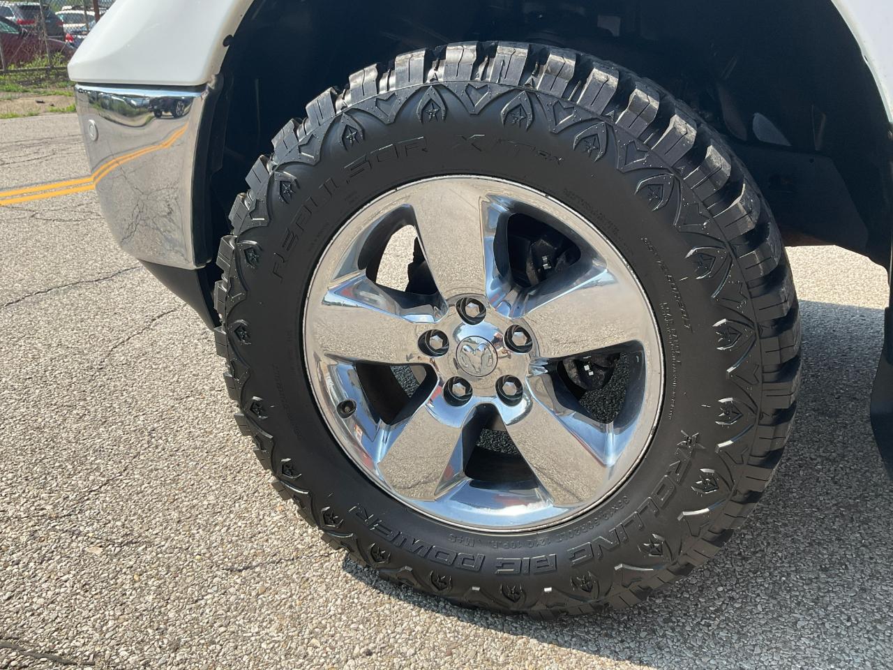 RAM 1500 SLT Crew Cab SWB 4WD 2015