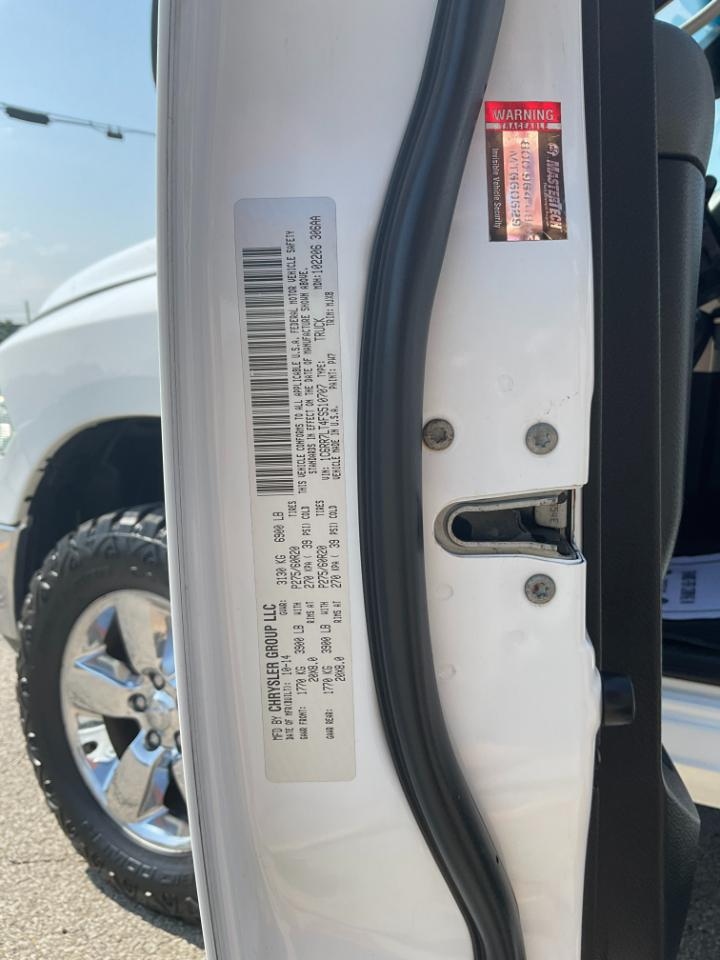 RAM 1500 SLT Crew Cab SWB 4WD 2015