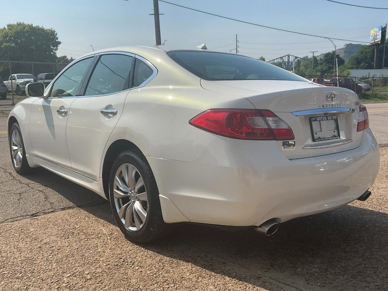 Infiniti M 37x 2012