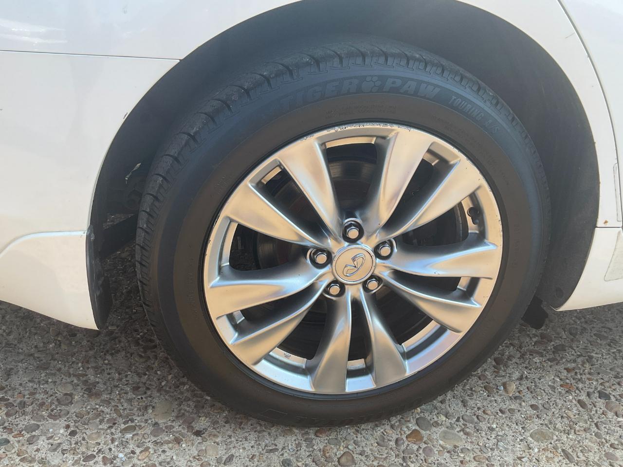 Infiniti M 37x 2012
