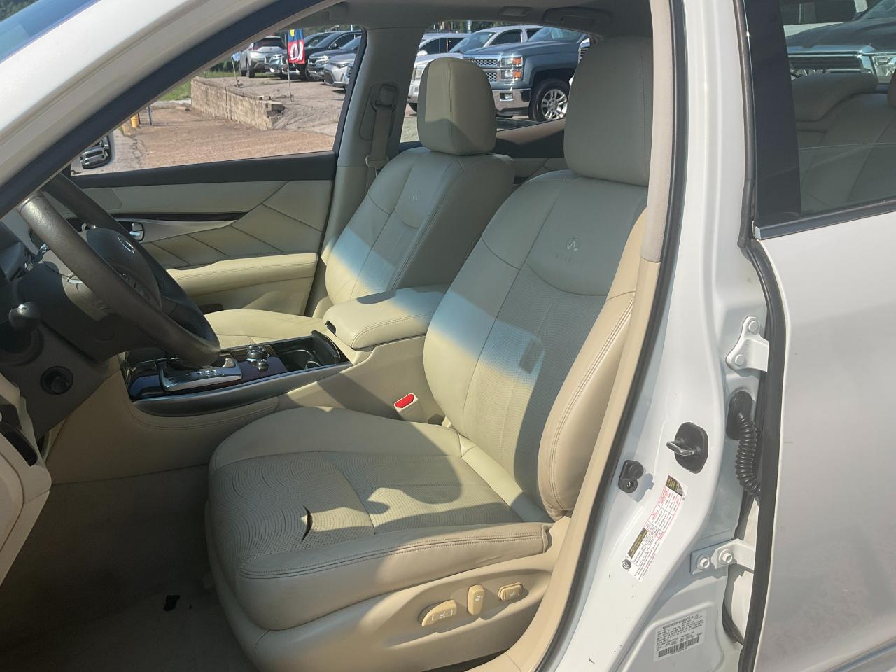 Infiniti M 37x 2012