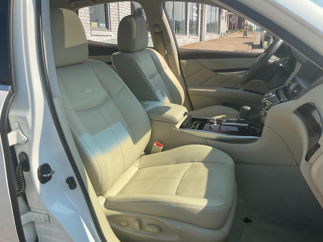 Infiniti M 37x 2012