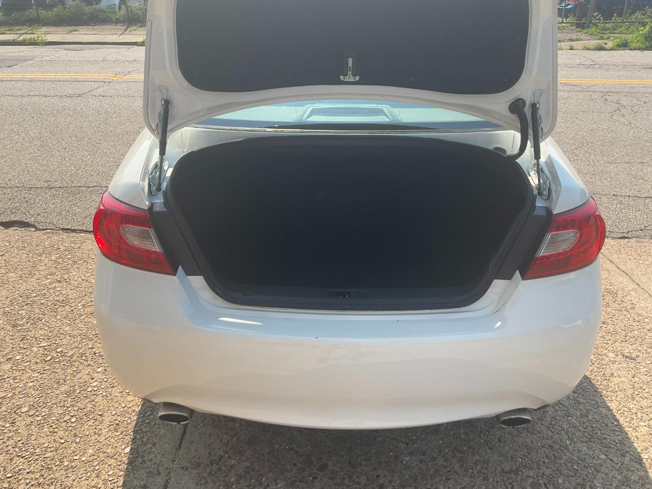 Infiniti M 37x 2012