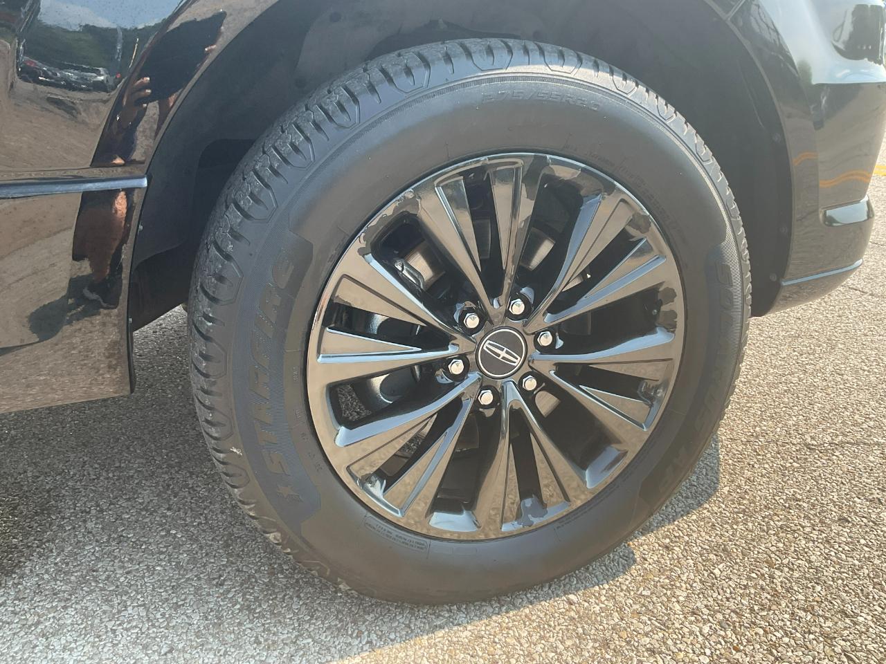 Lincoln Navigator Select 4WD 2017