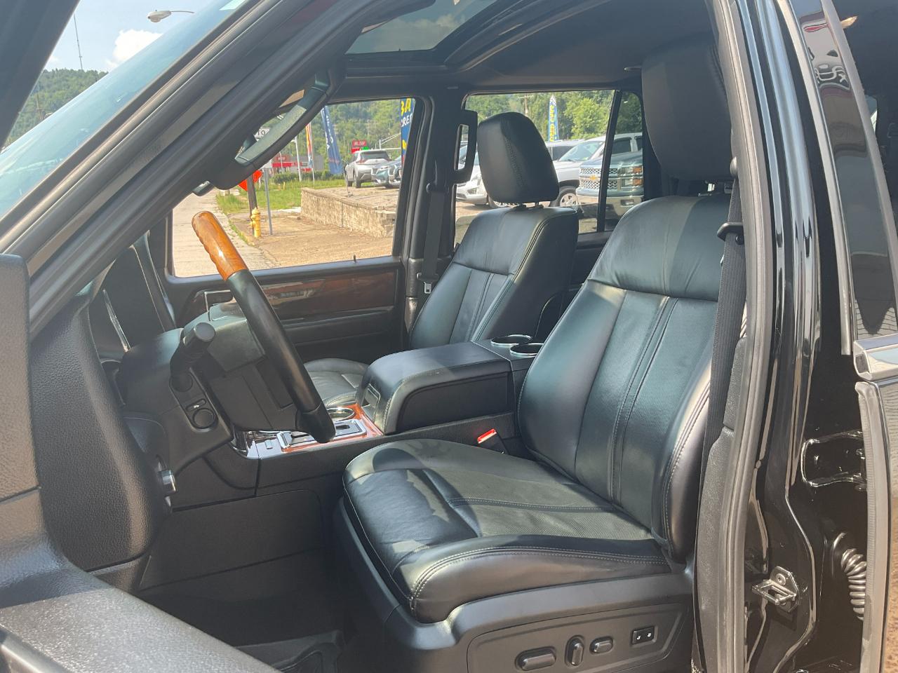 Lincoln Navigator Select 4WD 2017