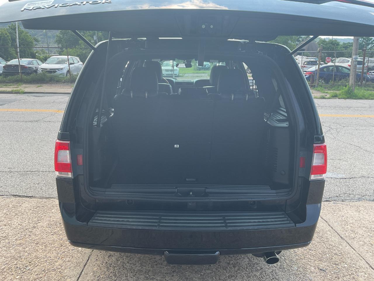 Lincoln Navigator Select 4WD 2017