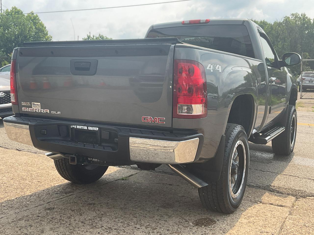 GMC Sierra 1500 SLE 4WD 2011