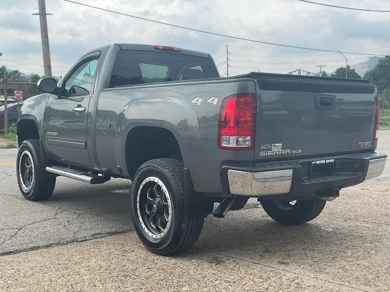 GMC Sierra 1500 SLE 4WD 2011