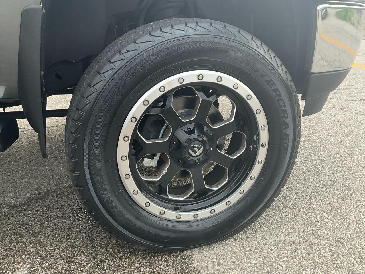 GMC Sierra 1500 SLE 4WD 2011