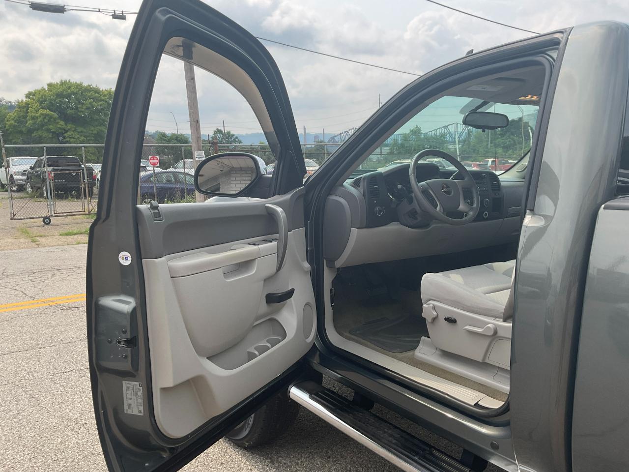 GMC Sierra 1500 SLE 4WD 2011