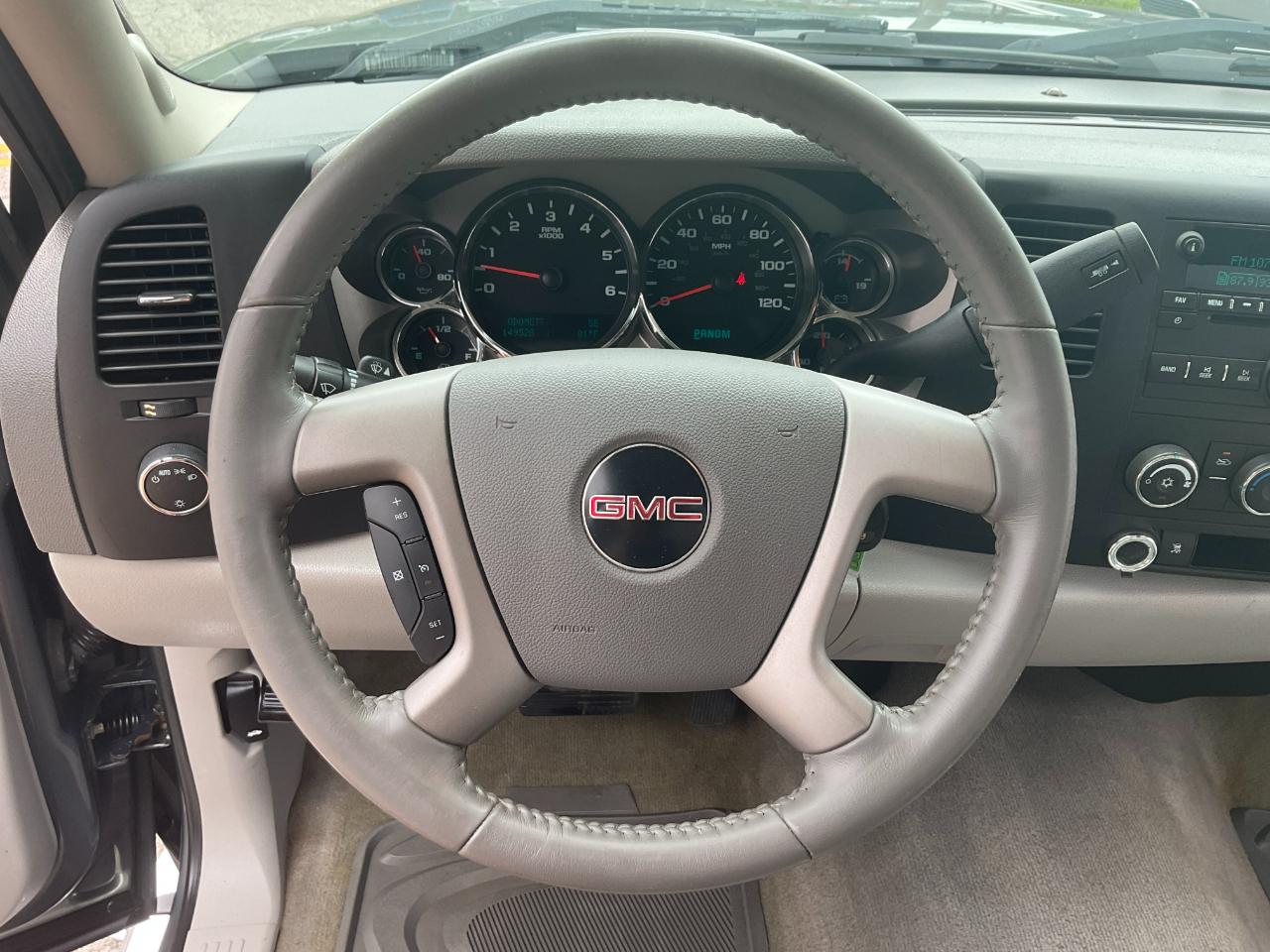 GMC Sierra 1500 SLE 4WD 2011