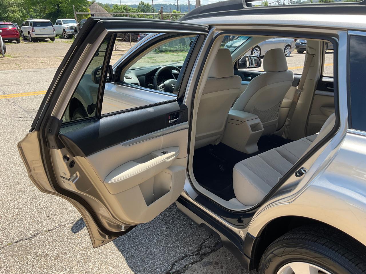 Subaru Outback 2.5i Premium 2014