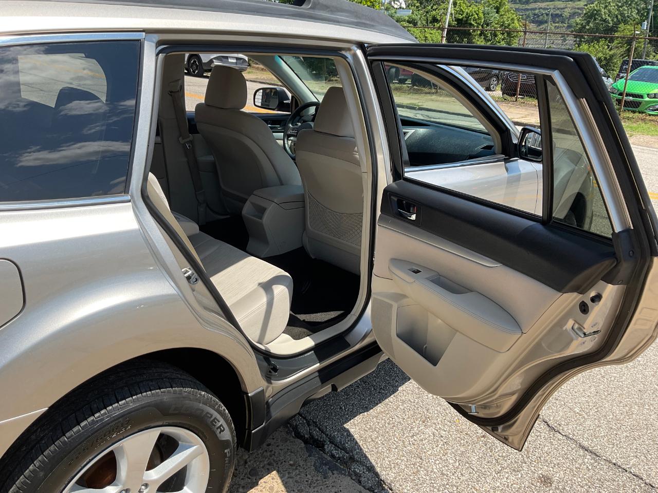 Subaru Outback 2.5i Premium 2014