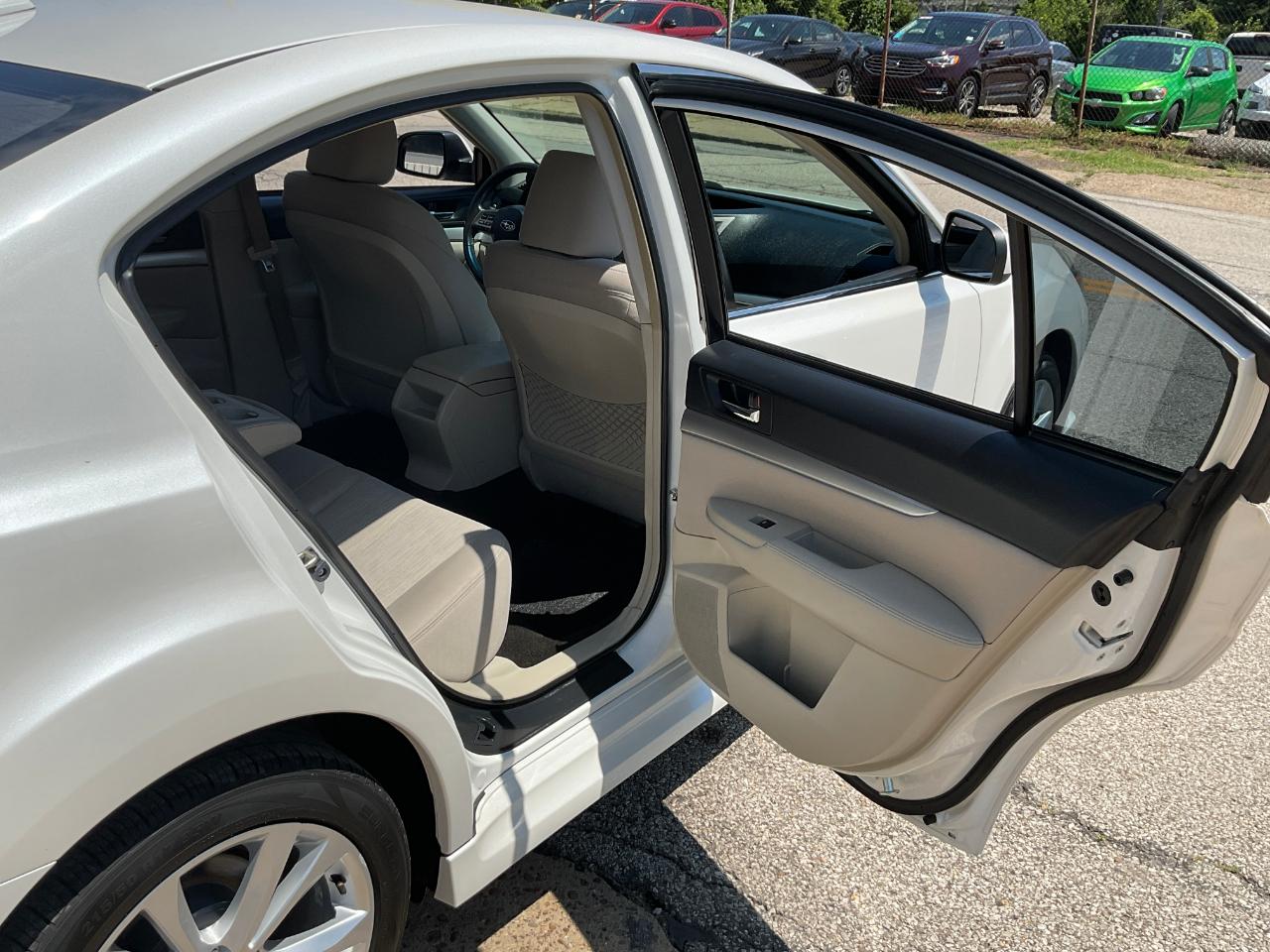 Subaru Legacy 2.5i Premium 2014