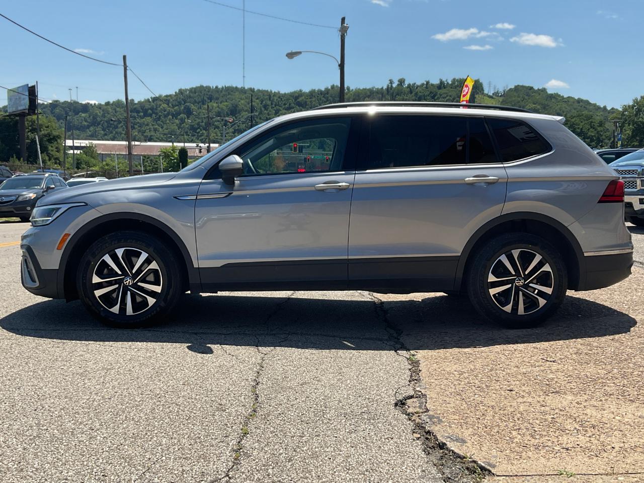 Volkswagen Tiguan S 2024