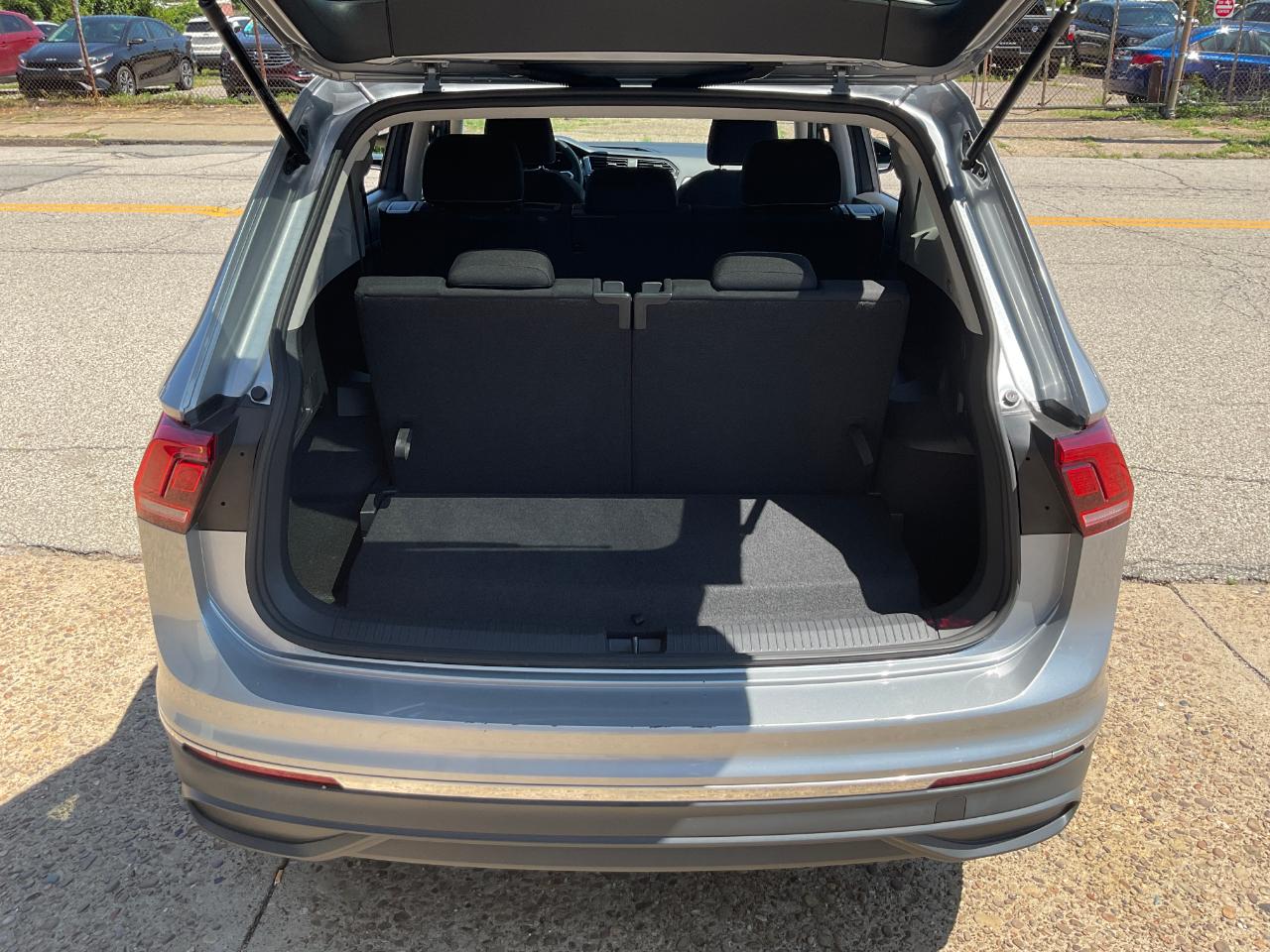 Volkswagen Tiguan S 2024