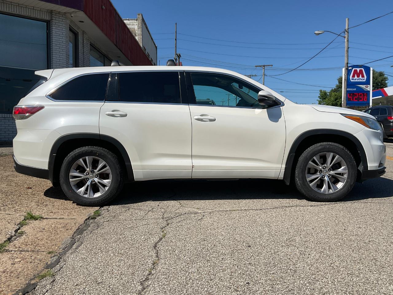Toyota Highlander LE AWD V6 2015